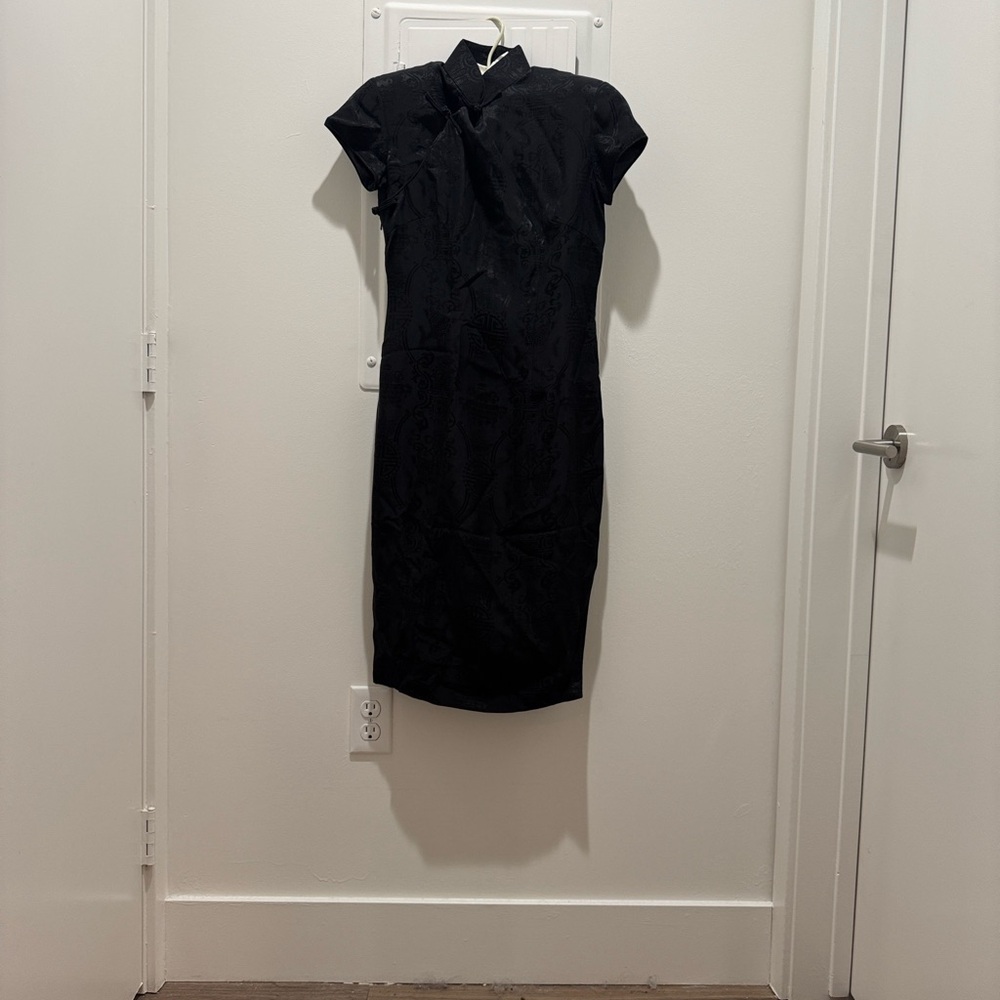 Shanghai Tang Black Midi Dress